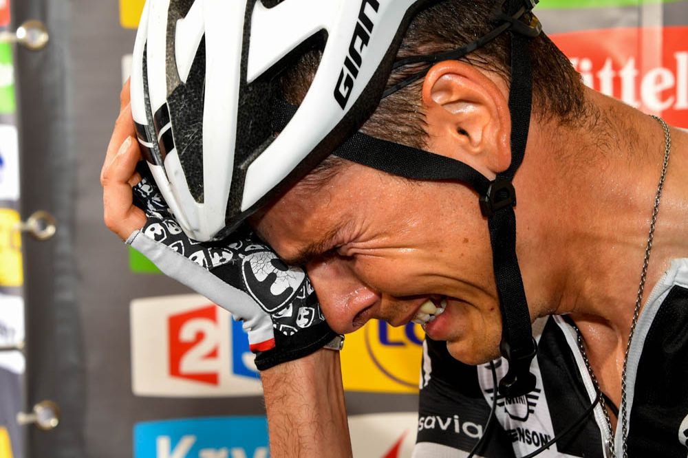Resultado de imagen de ciclista llorando